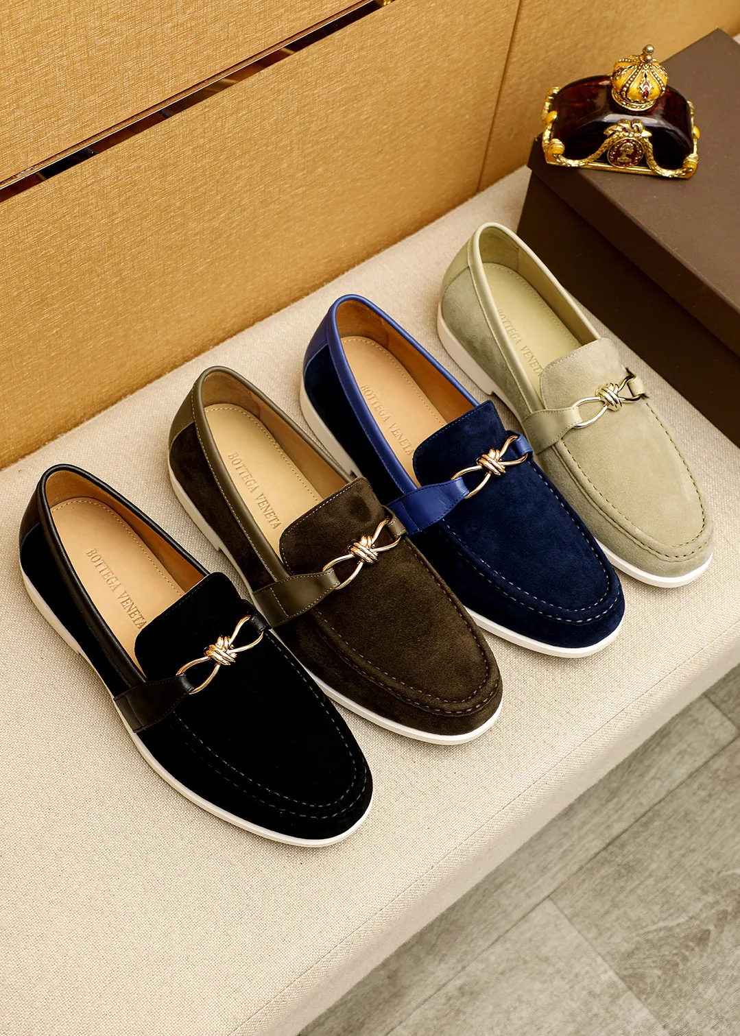 Men's men's shoes 💰580 💐Bottega Venetta [BV] Hong Kong - counter synchronization 🔥Summer new models are popular on the official website! Original 1⃣:1⃣ production✊💯💯, top-quality original product, exclusive first release, carefully crafted, full of European flavor, gentleman style, upper material, imported top layer frosted cowhide, cowhide leather lining, imported original outsole, comfortable and wear-resistant. 4 colors available! Code number: 39-44 (38.45.46🉑️customized)
